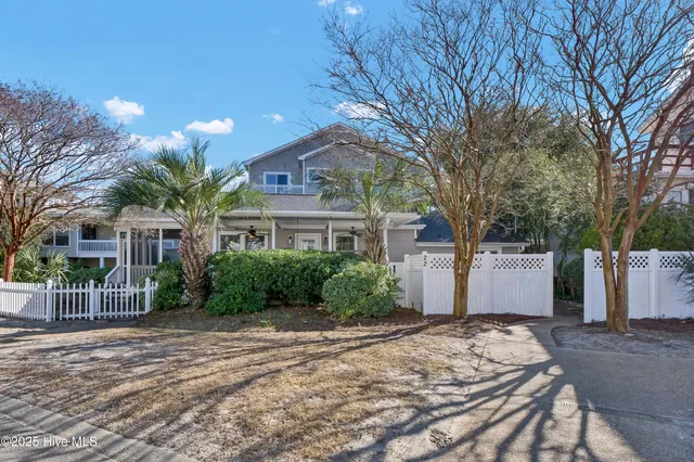 $1,950,000 | 22 Lagoon Drive, Wrightsville Beach, NC 28480
