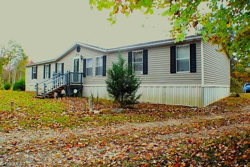 313 Webster Road Mount Airy, NC 27030 - Photo 2 of 29