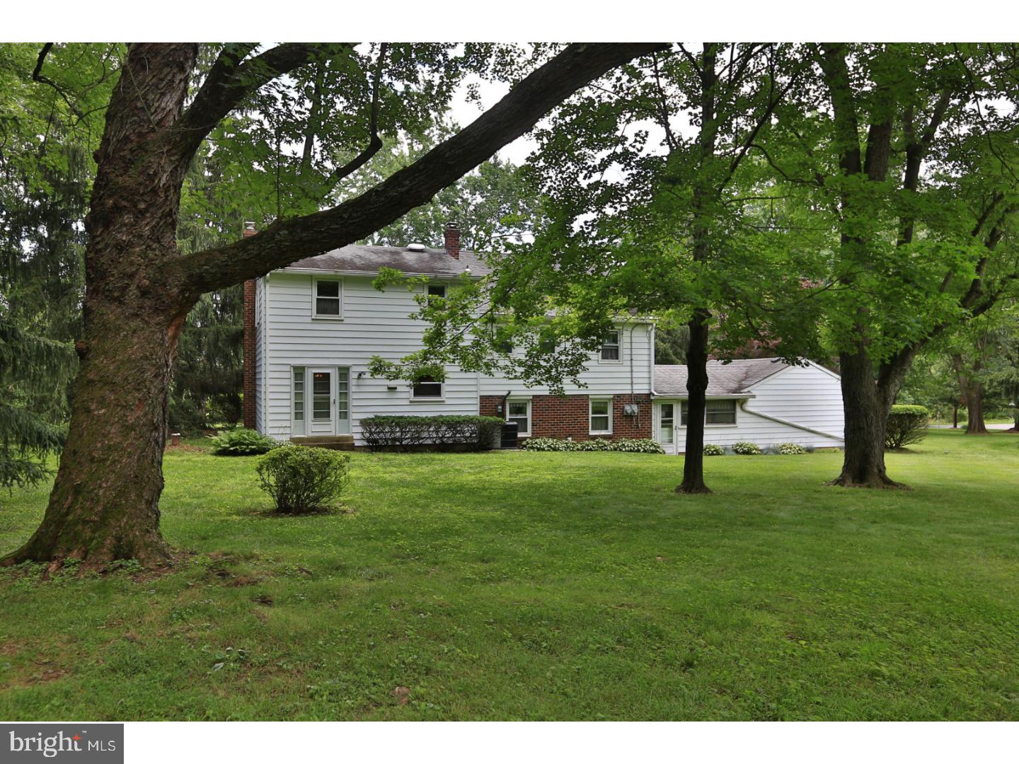 2141 Weber Road Lansdale, PA 19446 - Photo 14 of 17 Exterior Back