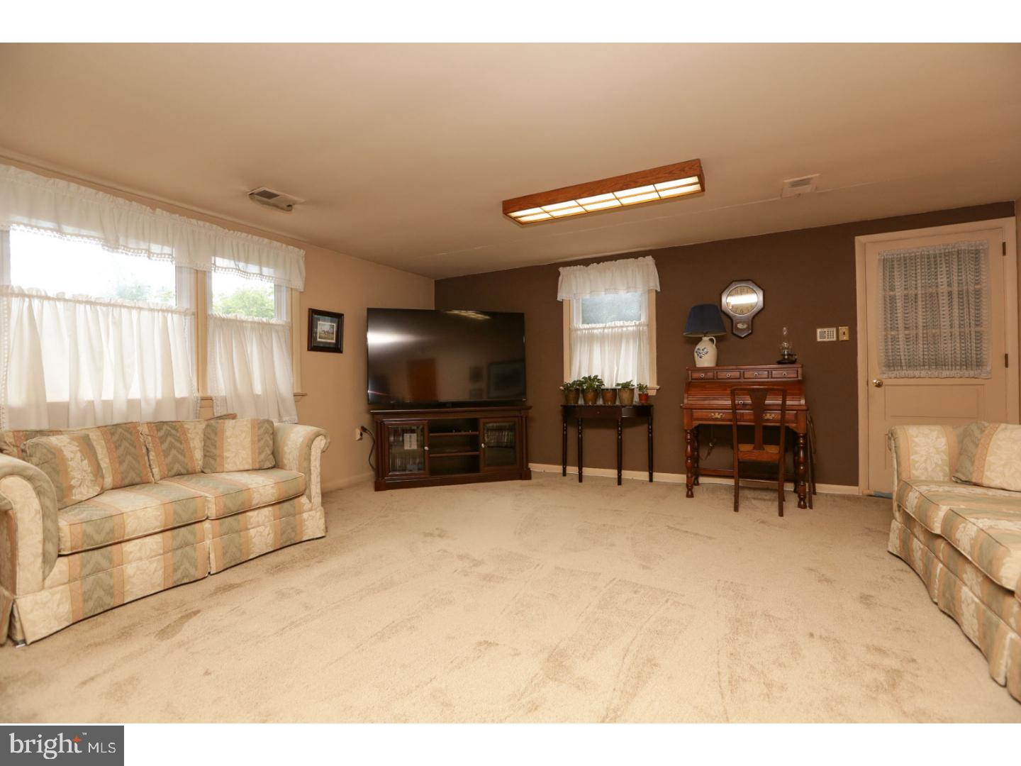 2141 Weber Road Lansdale, PA 19446 - Photo 8 of 17 Family Room