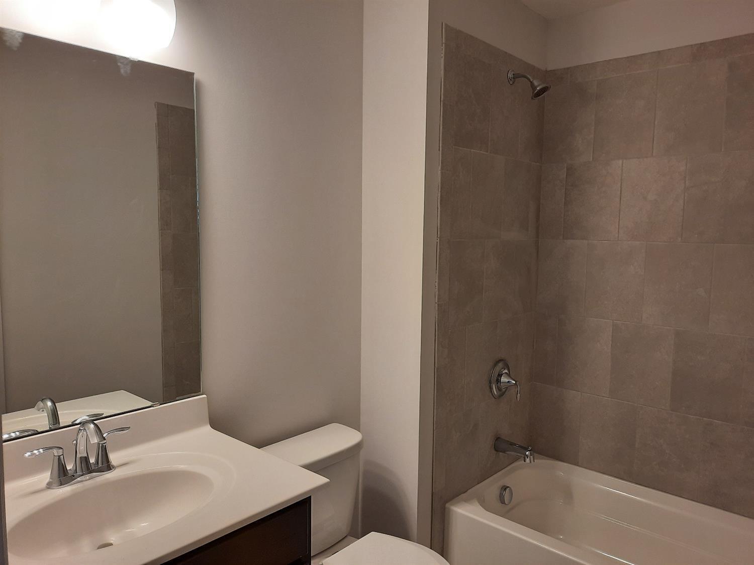 442 Hamilton View Hamilton, OH 45013 - Photo 10 of 15 Gallery Image 10