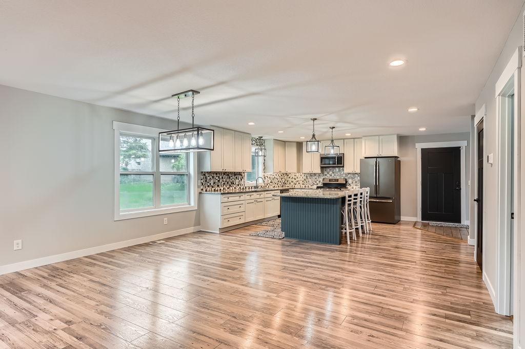 2865 Pilot Knob Road Eagan, MN 55121 - Photo 4 of 34