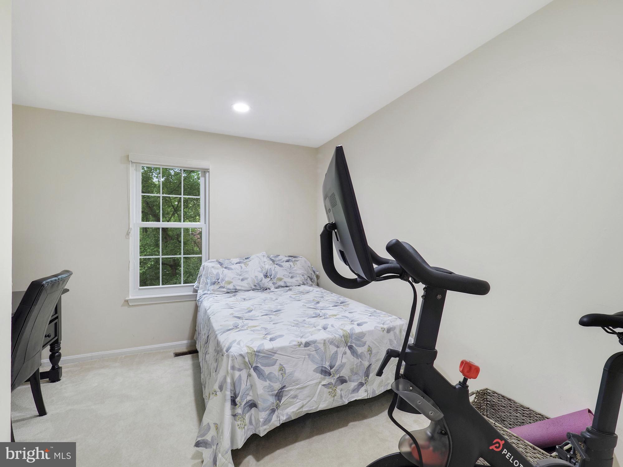 2018 Flowering Tree Terrace Silver Spring, MD 20902 - Photo 20 of 23