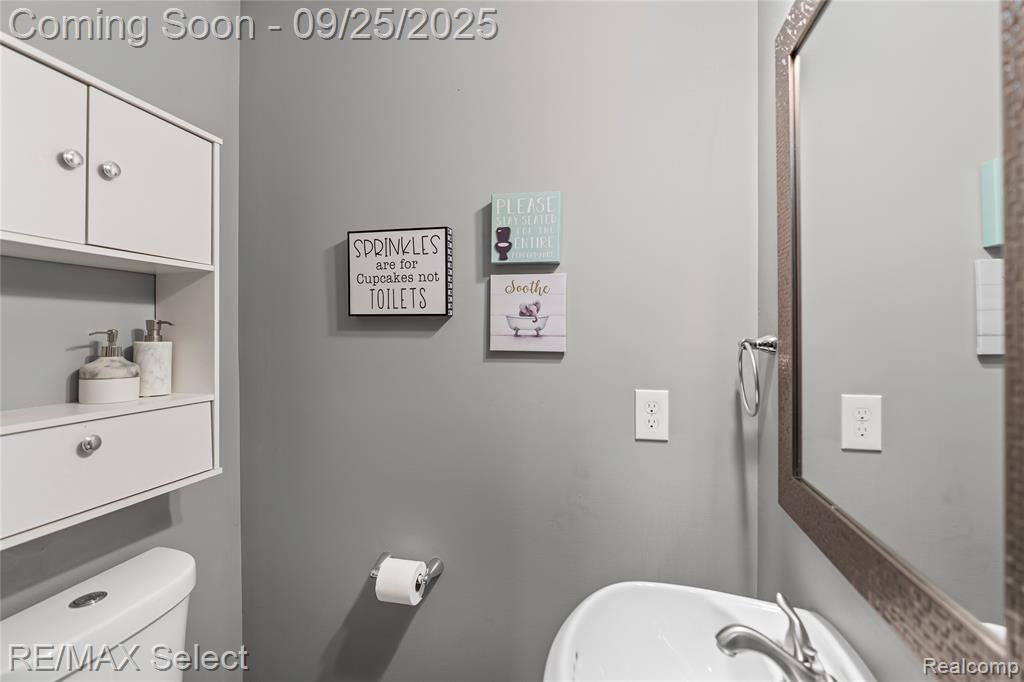 6237 East Atherton Road Burton, MI 48519 - Photo 18 of 37 Gallery Image 18