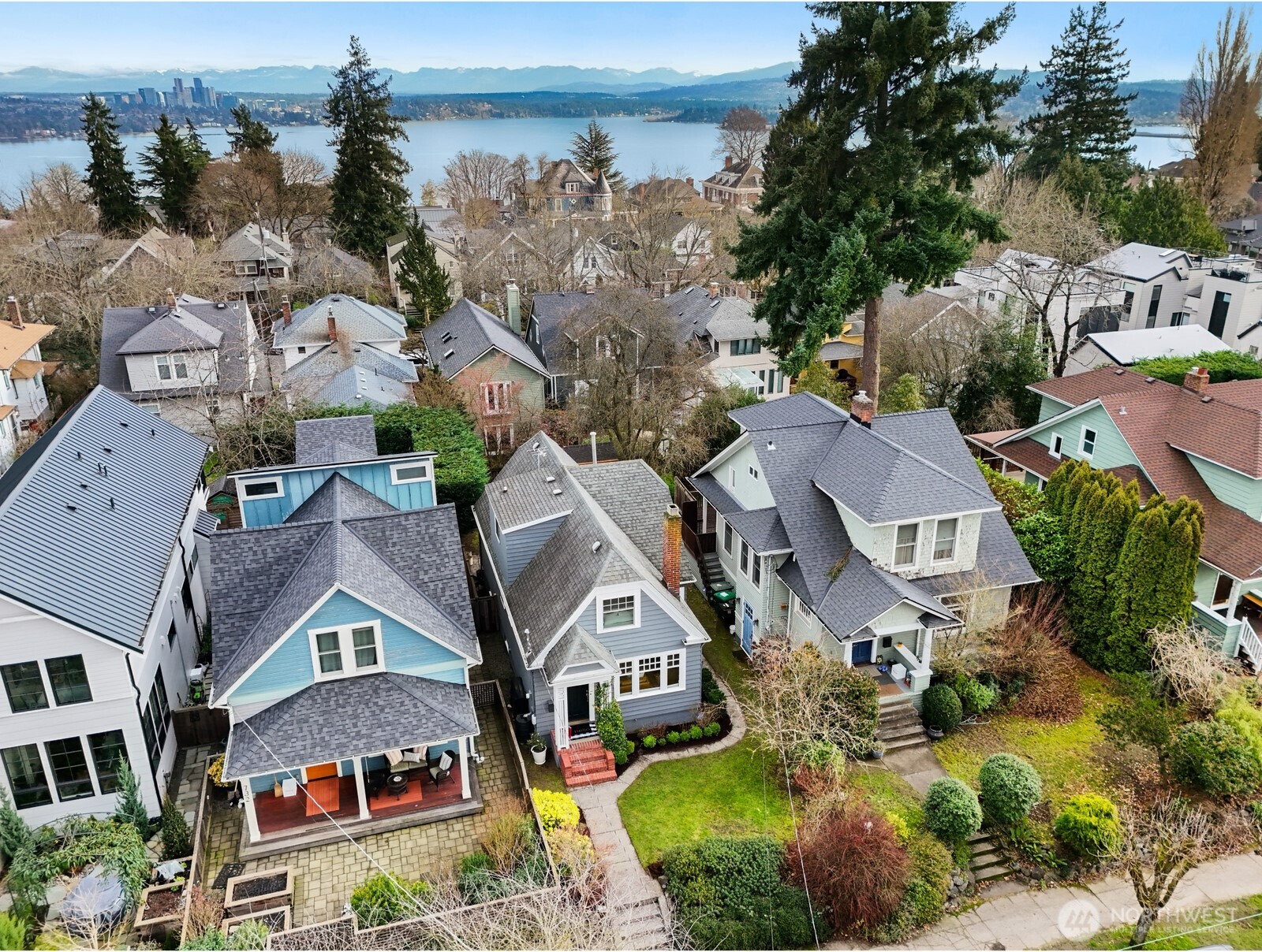 728 33rd Avenue Seattle, WA 98122 - Photo 23 of 25