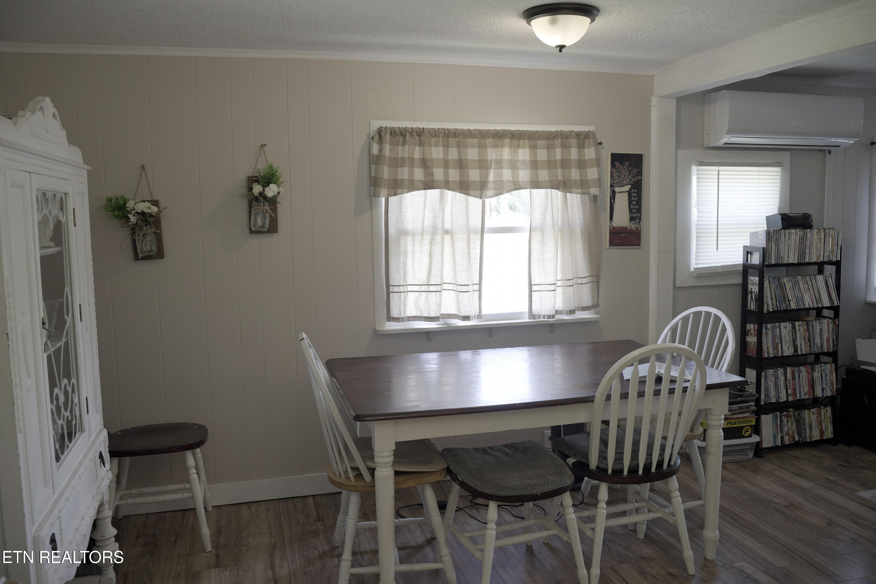 637 West Outer Drive Oak Ridge, TN 37830 - Photo 10 of 26 18