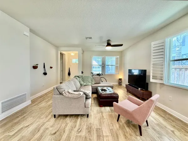 $3,300 | 3509 North Tampa Street, Tampa, FL 33603
