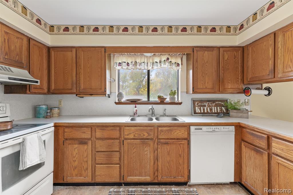 5550 Atlas Road Grand Blanc, MI 48439 - Photo 7 of 28