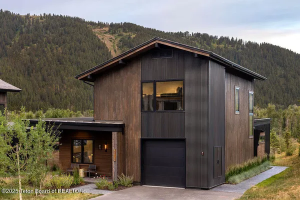 $3,795,000 | 14155 Drake Drive, Jackson, WY 83001