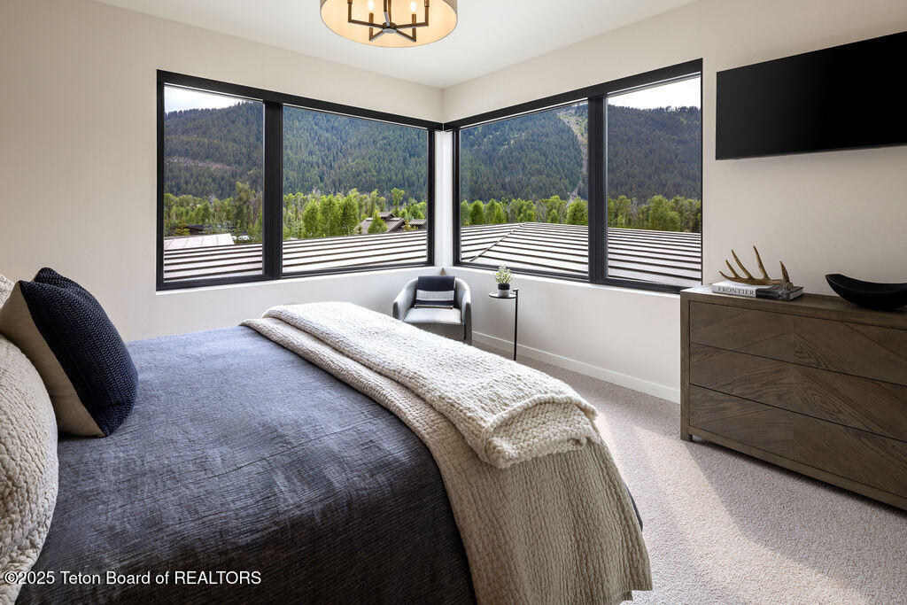 14155 Drake Drive Jackson, WY 83001 - Photo 15 of 32 Upper Guest Bedroom