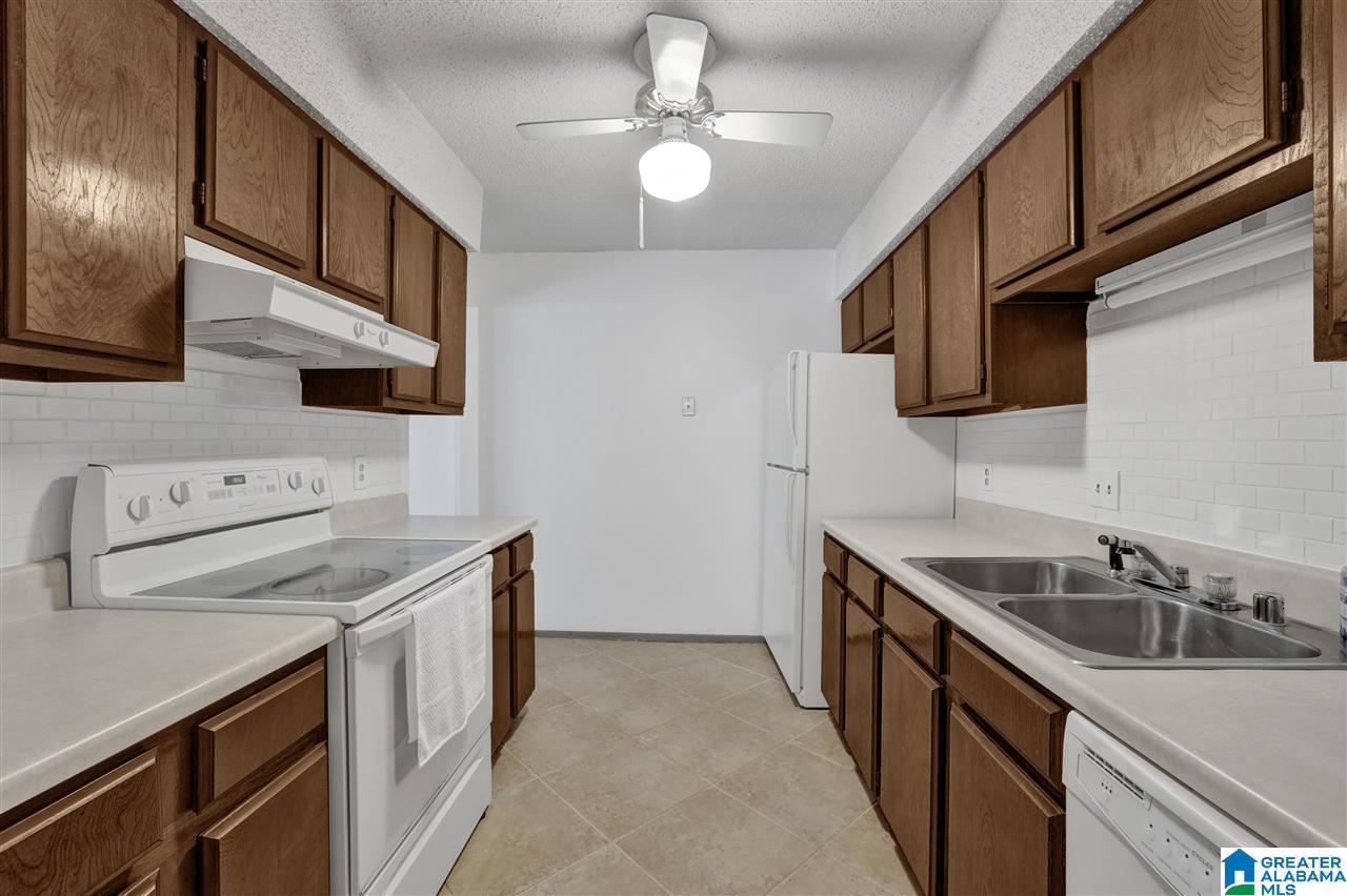 209 Running Brook Road Birmingham, AL 35226 - Photo 8 of 21