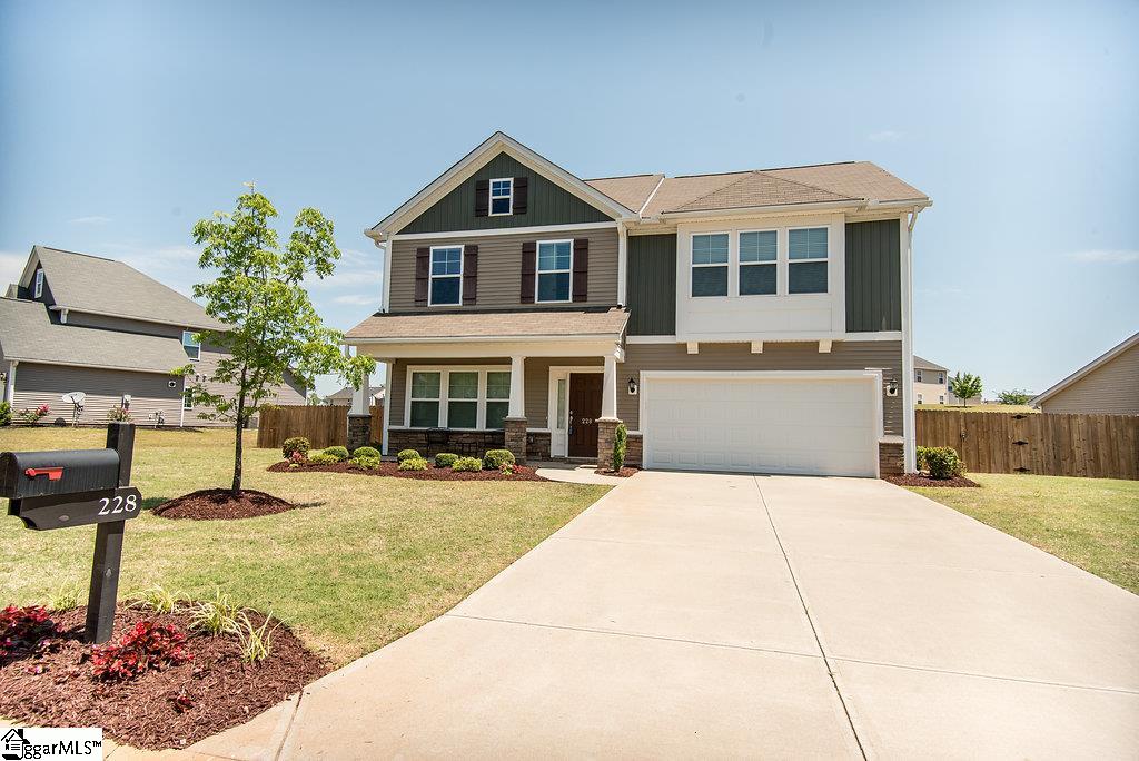228 Castleton Circle Boiling Springs, SC 29316 - Photo 1 of 17