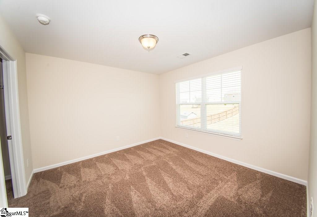 228 Castleton Circle Boiling Springs, SC 29316 - Photo 13 of 17