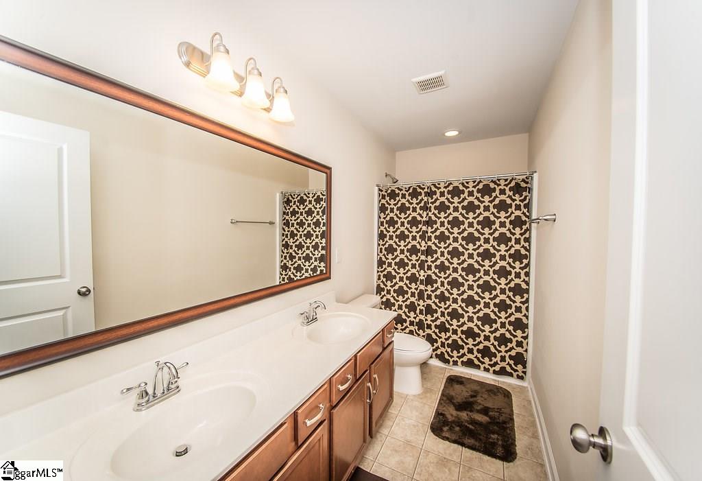 228 Castleton Circle Boiling Springs, SC 29316 - Photo 16 of 17