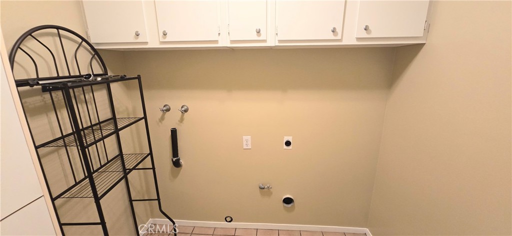 8730 6th Street Downey, CA 90241 - Photo 30 of 57 Laundry room