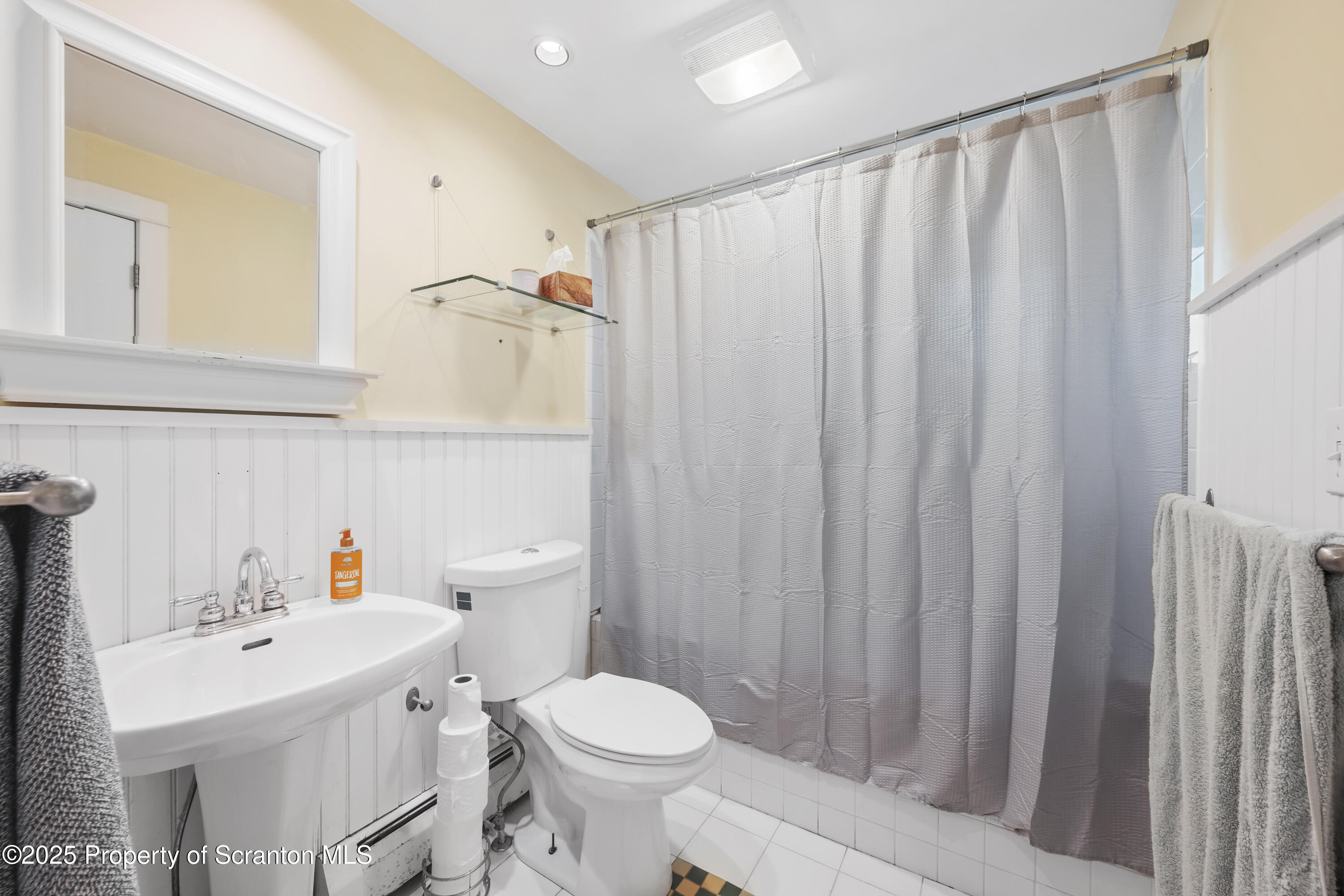 367 Carbondale Road Clarks Summit, PA 18411 - Photo 41 of 66 a bathroom with a sink toilet and shower