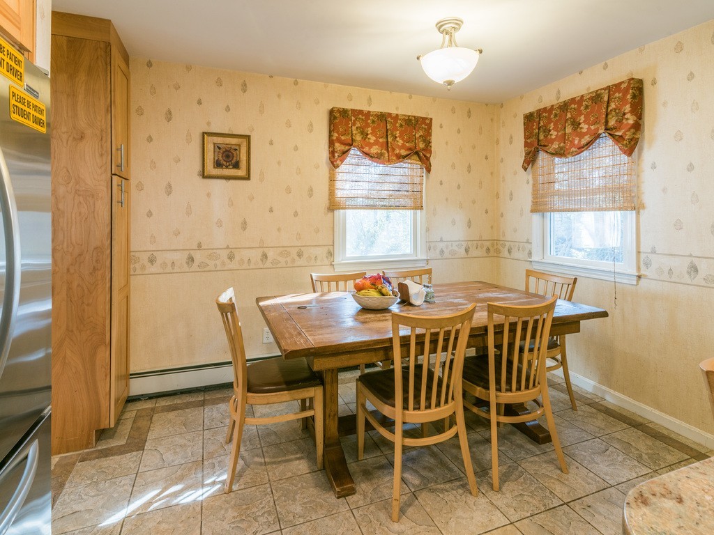 8 Kerr Path Newton, MA 02459 - Photo 5 of 21
