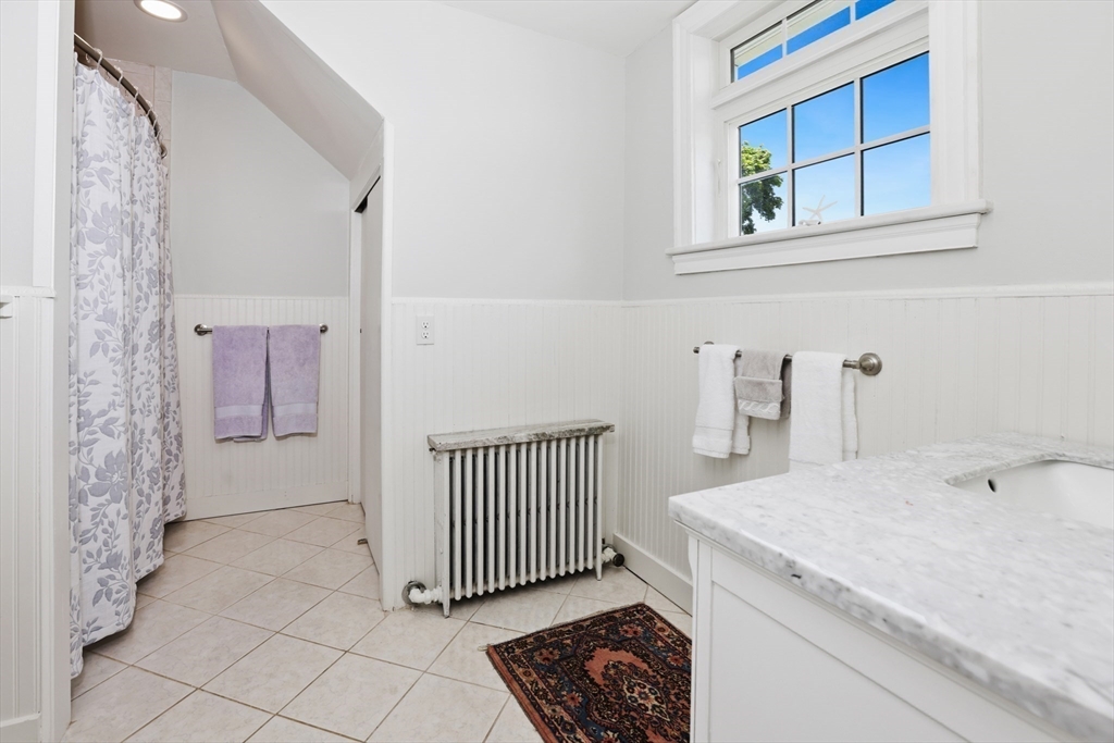 55 Gregory Street Marblehead, MA 01945 - Photo 13 of 28