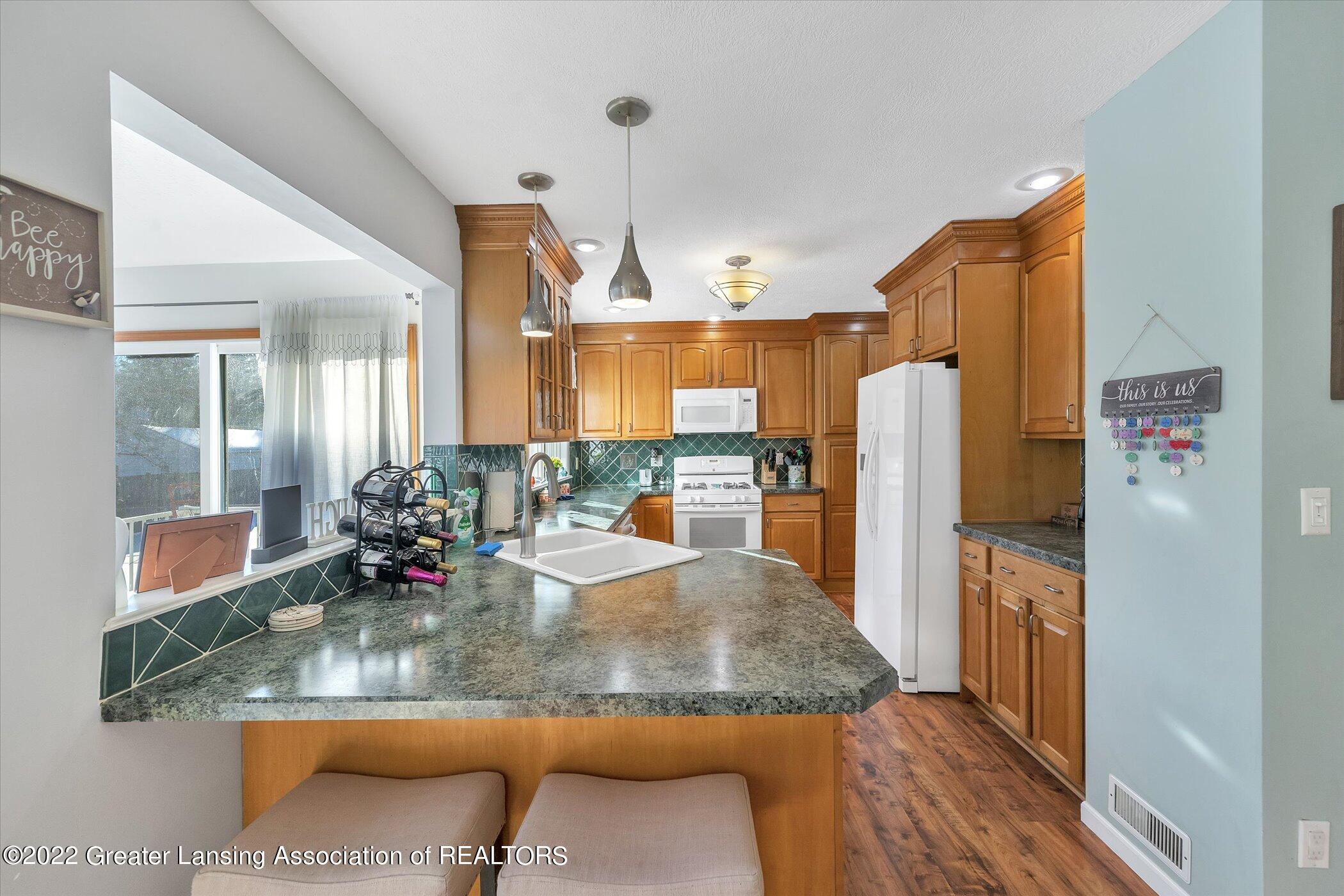 3311 County Line Road East Lansing, MI 48823 - Photo 18 of 39 18-3311-County-Line-Rd-WindowStill-Real-