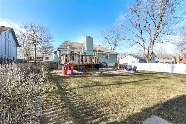 $310,000 | 2504 Northwest Leann Drive, Blue Springs, MO 64014