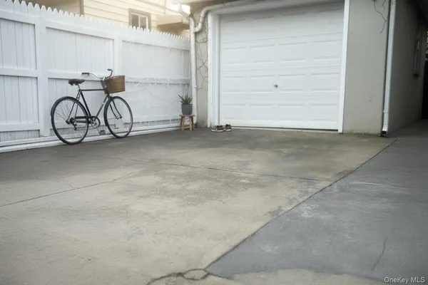 $999,999 | 14768 259th Street | Rosedale