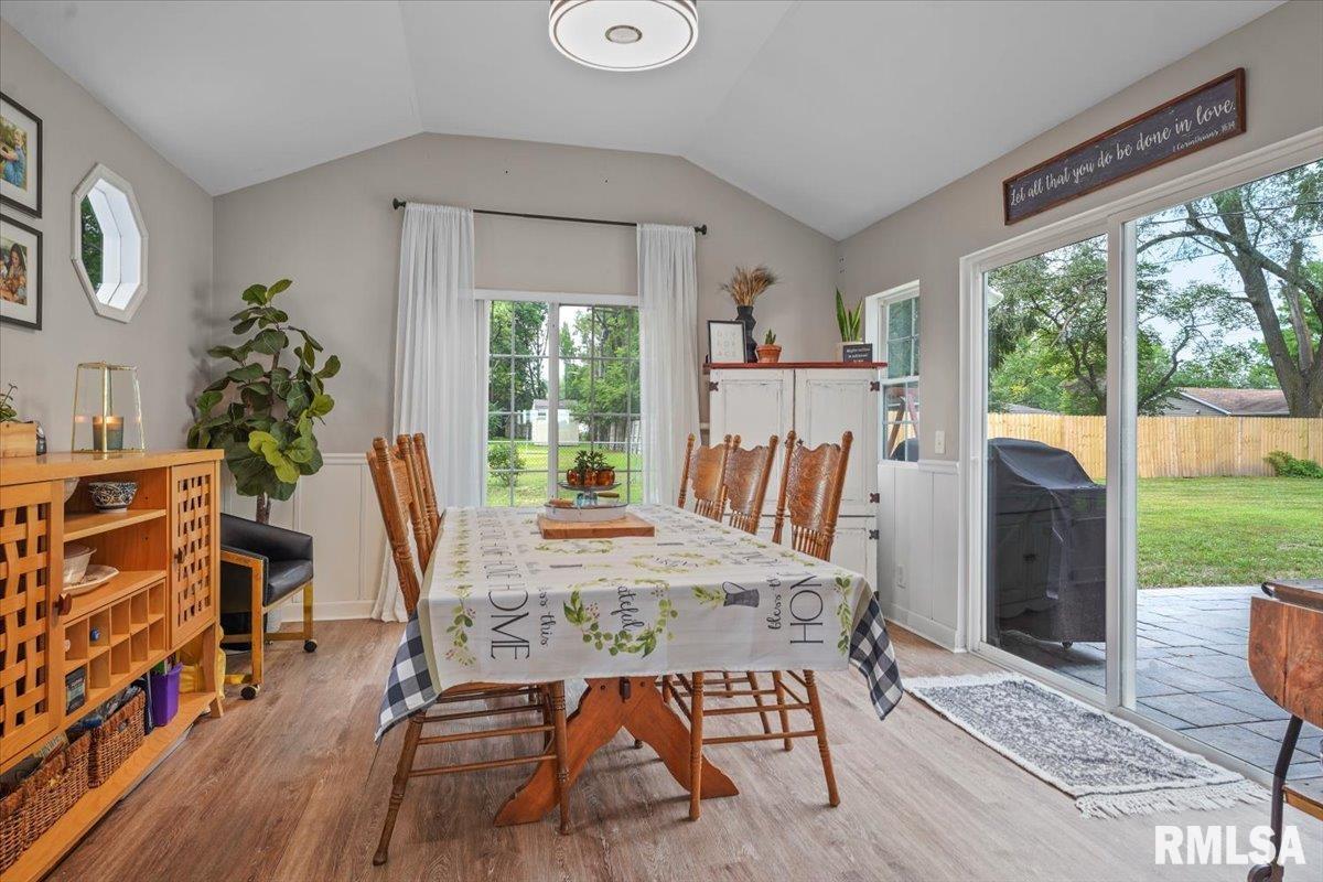 209 Abbey Road Springfield, IL 62703 - Photo 19 of 42 Gallery Image 19