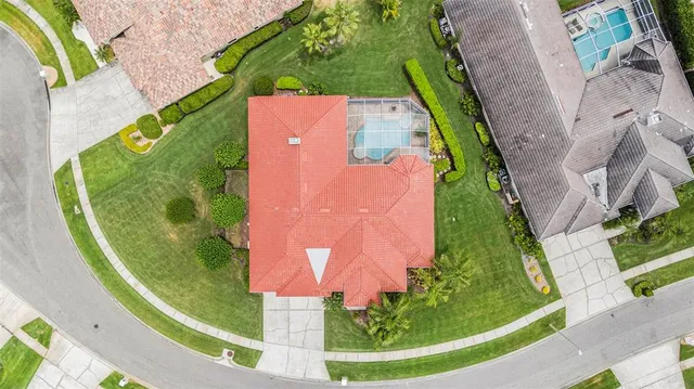 a view of a tennis court