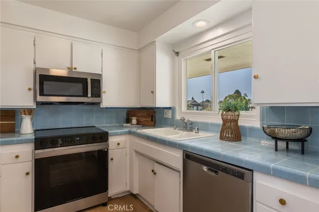 $548,000 | 23028 Nadine Circle, Unit B, Torrance, CA 90505