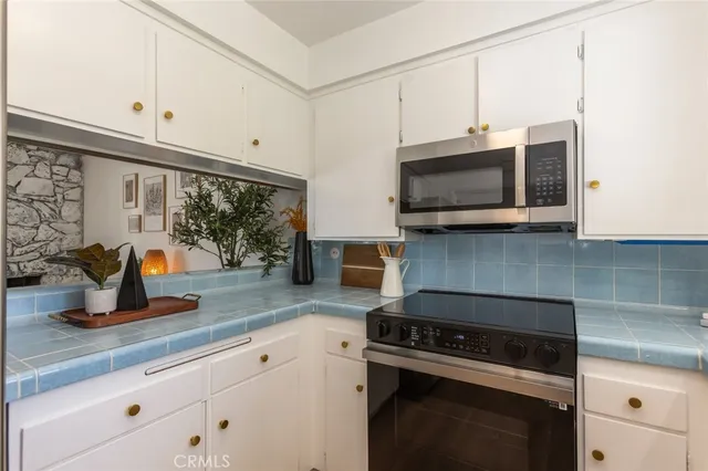 $548,000 | 23028 Nadine Circle, Unit B, Torrance, CA 90505