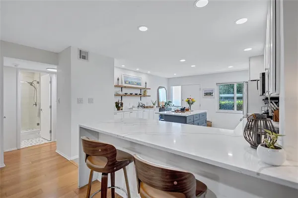 $2,400 | 1600 1st Avenue West, Unit 102A, Bradenton, FL 34205