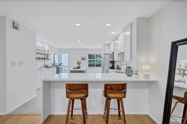 $2,400 | 1600 1st Avenue West, Unit 102A, Bradenton, FL 34205