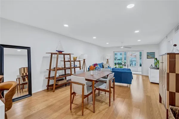 $2,400 | 1600 1st Avenue West, Unit 102A, Bradenton, FL 34205