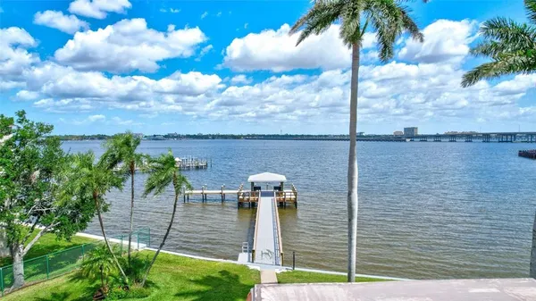 $2,400 | 1600 1st Avenue West, Unit 102A, Bradenton, FL 34205