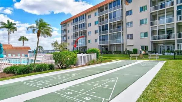 $2,400 | 1600 1st Avenue West, Unit 102A, Bradenton, FL 34205