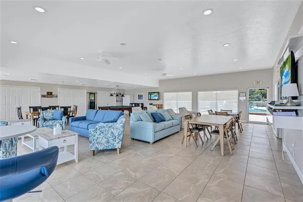 $2,400 | 1600 1st Avenue West, Unit 102A, Bradenton, FL 34205