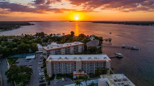 $2,400 | 1600 1st Avenue West, Unit 102A, Bradenton, FL 34205