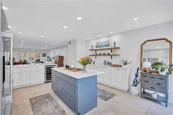 $2,400 | 1600 1st Avenue West, Unit 102A, Bradenton, FL 34205