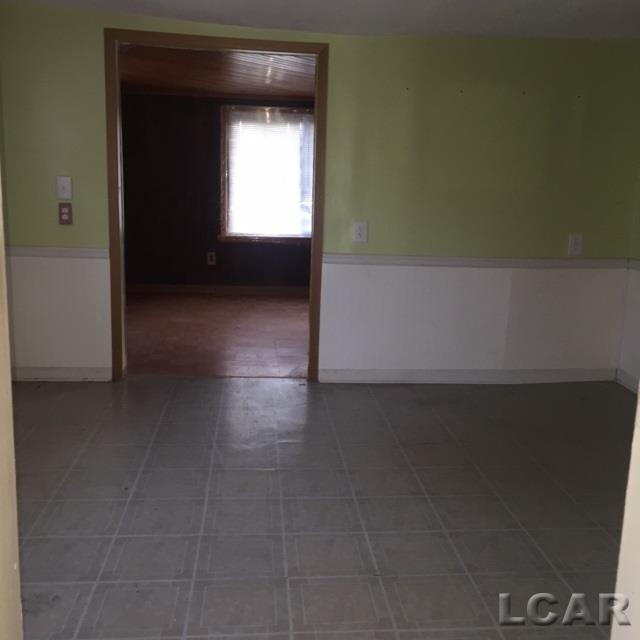 19733 Day Road Dundee, MI 48131 - Photo 10 of 21 31253790-9.JPG