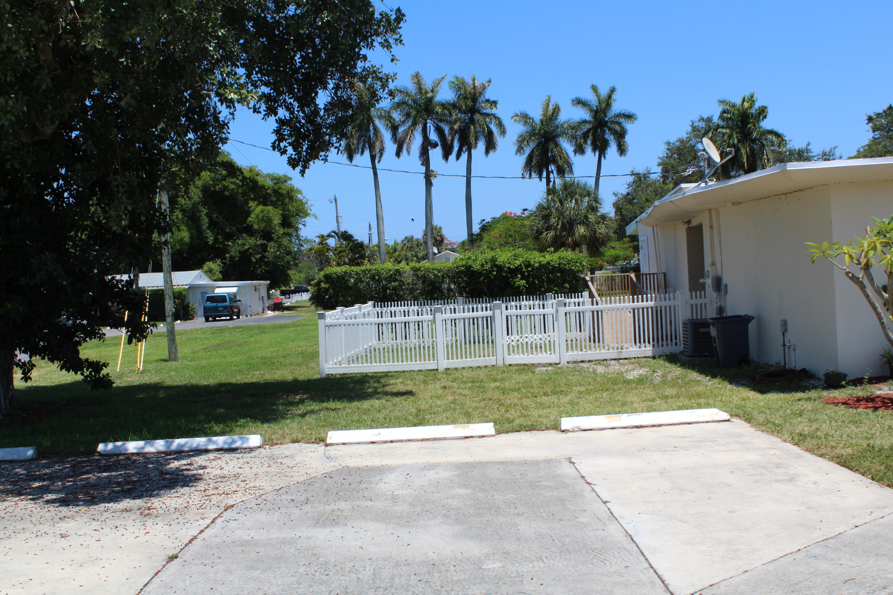 4188 Coconut Road Lake Worth, FL 33461 - Photo 32 of 37 IMG_1806