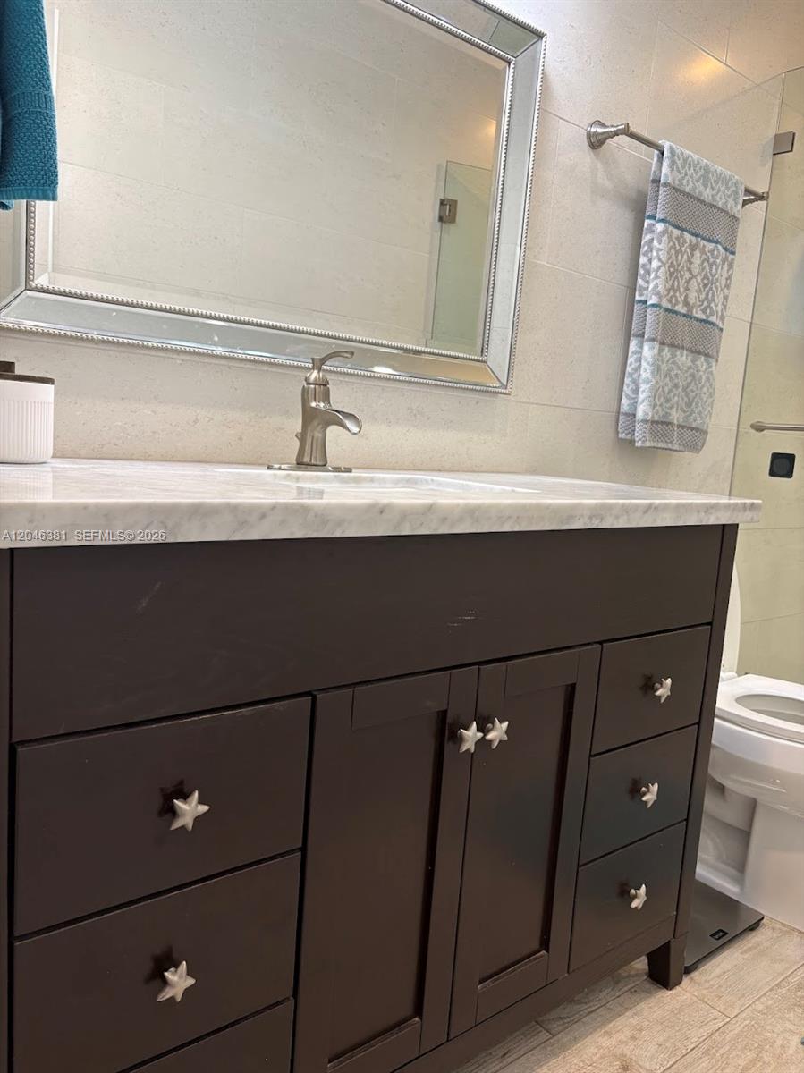 10442 Southwest 114th Street Miami, FL 33176 - Photo 34 of 48 Primary Bathroom - 3
