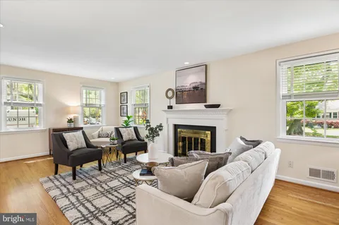 $1,795,000 | 4543 Alton Place Northwest, Washington, DC 20016