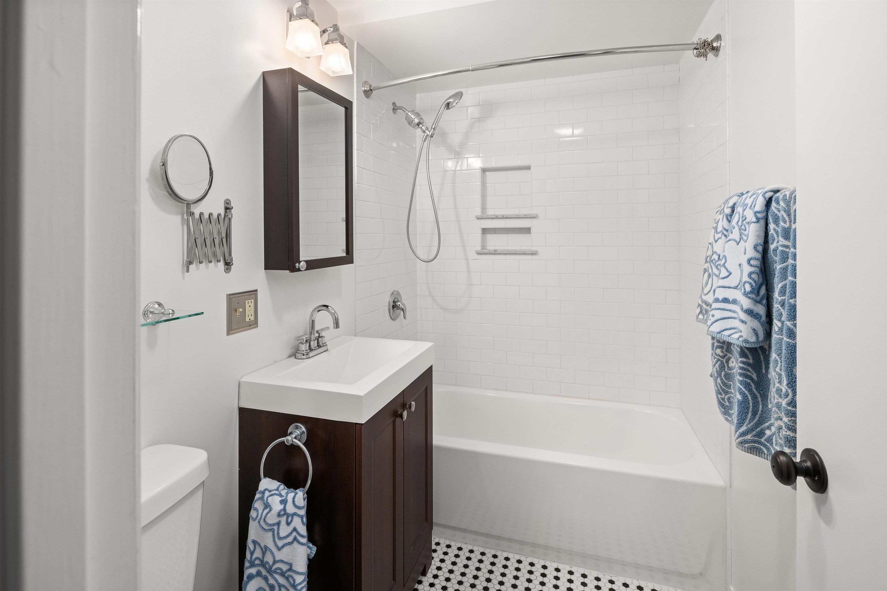 1126 Mountain Road, Unit 4 Stowe, VT 05672 - Photo 14 of 26