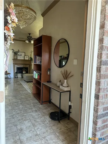 a view of entryway with a potted plant