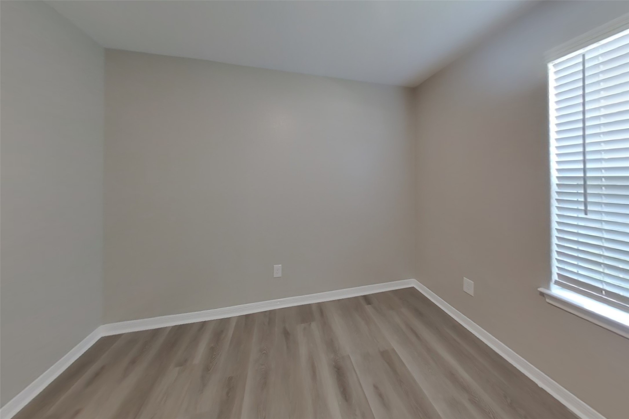 829 Painted Bison Drive La Marque, TX 77568 - Photo 13 of 15 Gallery Image 13
