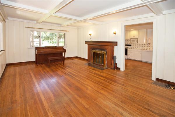 26 Surry Road Hingham, MA 02043 - Photo 6 of 16 Gallery Image 6