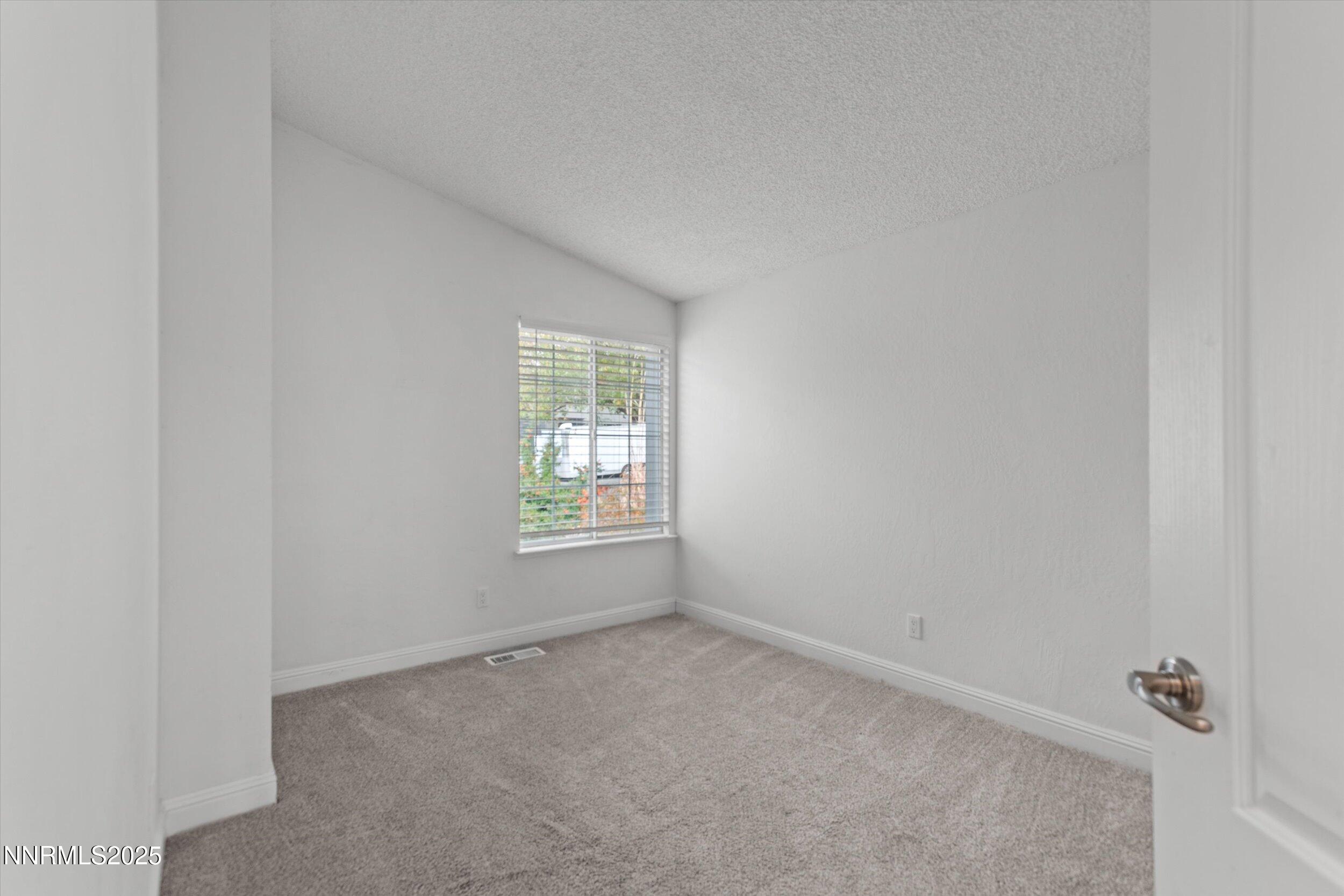 6530 Fall River Circle Reno, NV 89523 - Photo 9 of 23 22-0Y7A8346