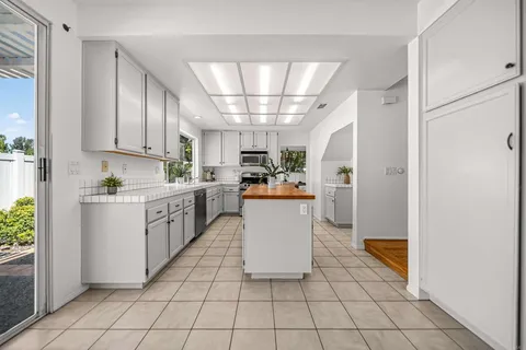 $1,195,000 | 12144 Carrollton Square, San Diego, CA 92128