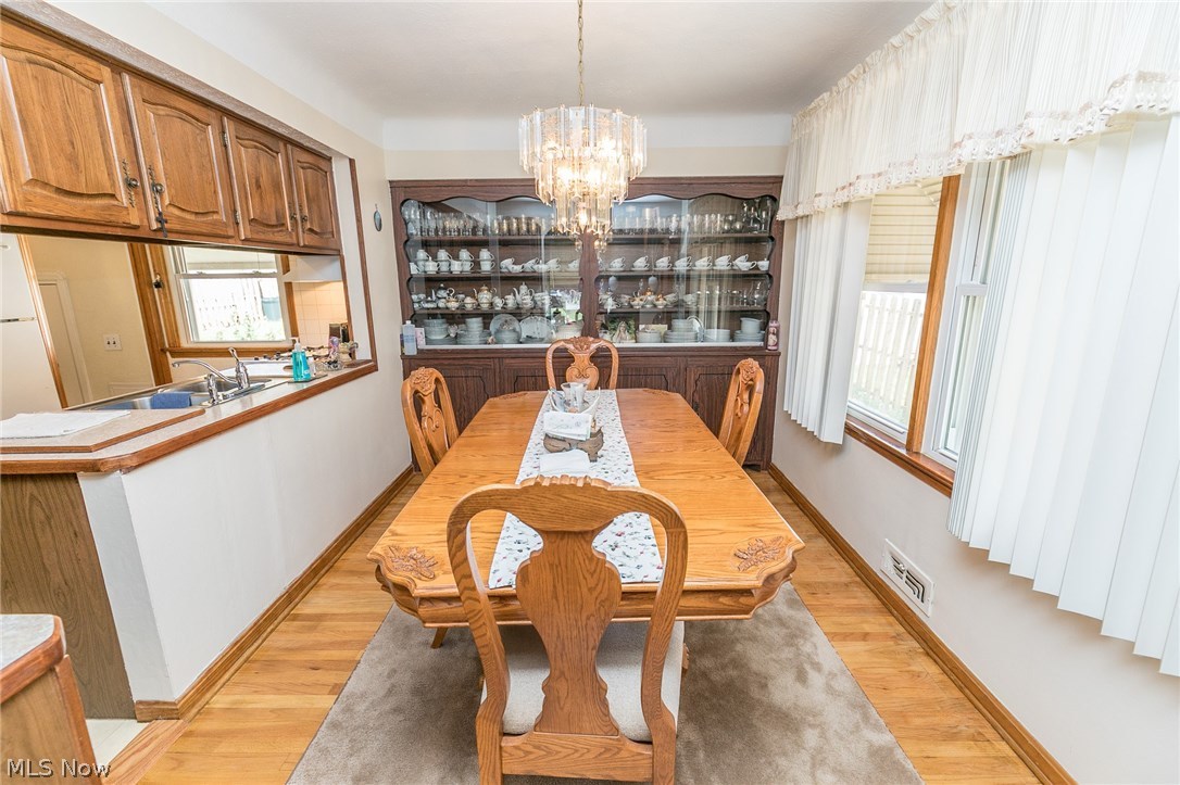 4851 Ridge Road Cleveland, OH 44144 - Photo 10 of 35 Gallery Image 10