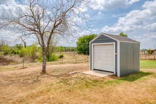 $415,000 | 2950 County Road 484, Elgin, TX 78621