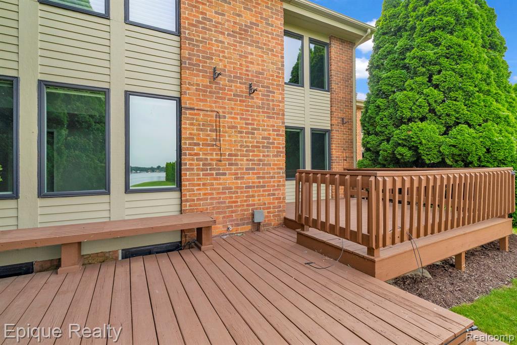 2235 North Long Lake Road Fenton, MI 48430 - Photo 44 of 49